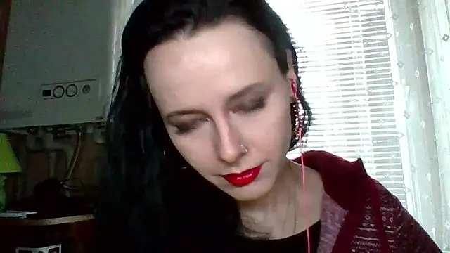 Snapshot of LuminousLady chatting on November 11, 2025, 12:27 pm LuminousLady online show from November 11, 2025, 12:27 pm
