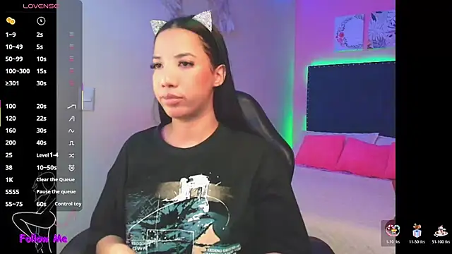 Snapshot of SallyWhitee chatting on November 30, 2025, 3:54 am SallyWhitee online show from November 30, 2025, 3:54 am