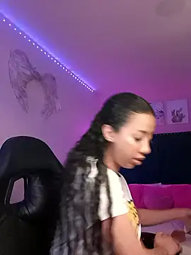 Snapshot of SallyWhitee chatting on January 9, 2026, 5:32 am SallyWhitee online show from January 9, 2026, 5:32 am