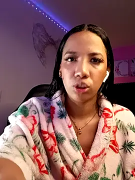 Snapshot of SallyWhitee chatting on February 12, 2026, 5:24 am SallyWhitee online show from February 12, 2026, 5:24 am