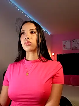 Snapshot of SallyWhitee chatting on March 5, 2026, 4:41 am SallyWhitee online show from March 5, 2026, 4:41 am