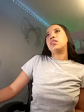 Snapshot of SallyWhitee chatting on March 7, 2026, 5:59 am SallyWhitee online show from March 7, 2026, 5:59 am