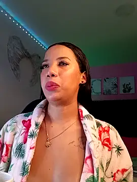 Snapshot of SallyWhitee chatting on March 8, 2026, 5:00 am SallyWhitee online show from March 8, 2026, 5:00 am