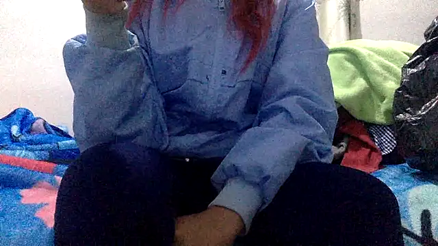 sharonlopez9611 online show from September 18, 2025, 3:19 am