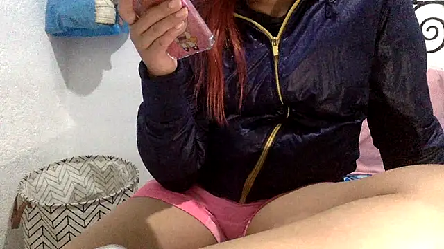 sharonlopez9611 online show from February 8, 2026, 3:21 am