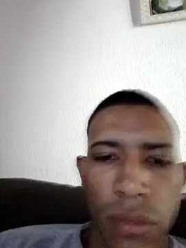 Snapshot of Mineirinho043 chatting on February 18, 2025, 6:47 pm Mineirinho043 online show from February 18, 2025, 6:47 pm