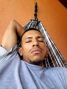 Snapshot of Mineirinho043 chatting on February 28, 2025, 4:10 pm Mineirinho043 online show from February 28, 2025, 4:10 pm