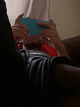 Snapshot of Mineirinho043 chatting on September 9, 2025, 12:37 pm Mineirinho043 online show from September 9, 2025, 12:37 pm