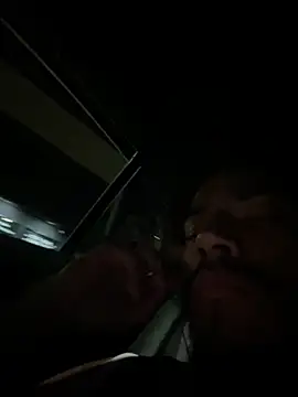 Snapshot of Mineirinho043 chatting on December 1, 2025, 4:17 am Mineirinho043 online show from December 1, 2025, 4:17 am