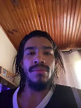 Snapshot of Mineirinho043 chatting on May 23, 2026, 2:21 pm Mineirinho043 online show from May 23, 2026, 2:21 pm
