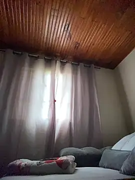 Mineirinho043 online show from June 24, 2026, 1:54 pm