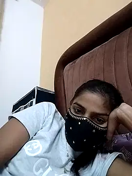 fuungirl38 online show from May 8, 2026, 5:51 pm