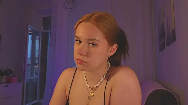 Snapshot of Mia_Luw chatting on June 17, 2026, 2:51 pm Mia Luw online show from June 17, 2026, 2:51 pm