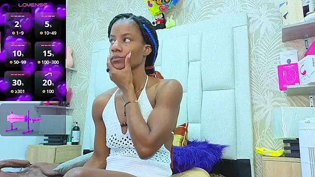 Snapshot of dafnnelewis chatting on June 19, 2026, 11:25 am dafnnelewis online show from June 19, 2026, 11:25 am