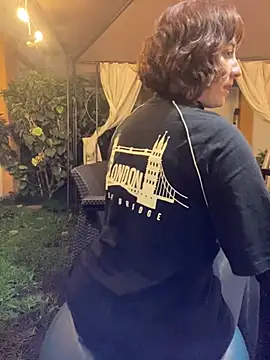 Maggie Geller online show from March 22, 2025, 12:28 am