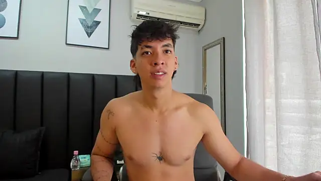 ISAAC CRYSTON online show from February 17, 2025, 8:04 pm