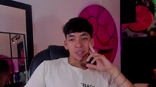 ISAAC CRYSTON online show from September 11, 2025, 7:36 pm