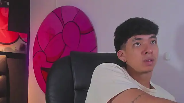 ISAAC CRYSTON online show from September 12, 2025, 8:31 pm