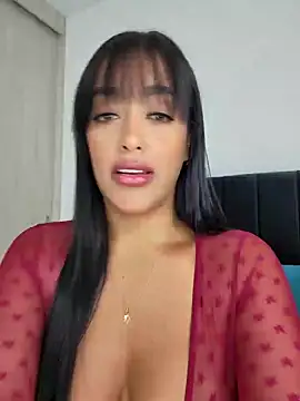 Snapshot of MarianaGiiiL chatting on February 11, 2025, 12:05 pm MarianaGiiiL online show from February 11, 2025, 12:05 pm