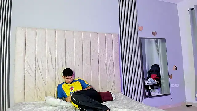 ANDRES STUD online show from June 24, 2026, 5:39 am