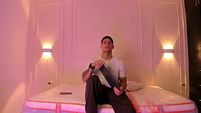 ANDRES STUD online show from June 25, 2026, 3:39 am