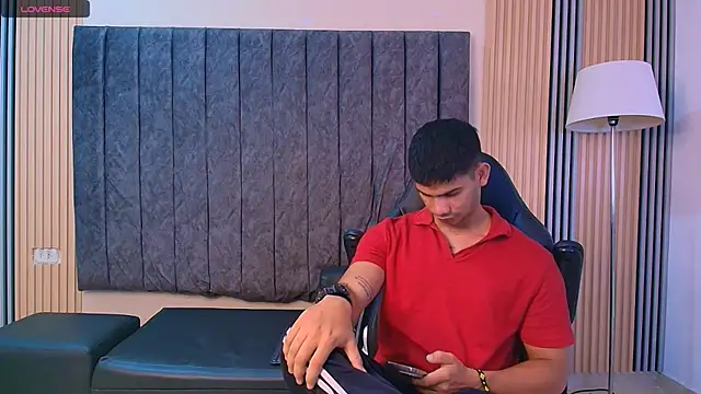 ANDRES STUD online show from July 10, 2026, 4:28 am