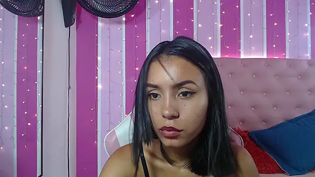 Snapshot of julieta_fn chatting on March 21, 2025, 7:24 pm julieta fn online show from March 21, 2025, 7:24 pm