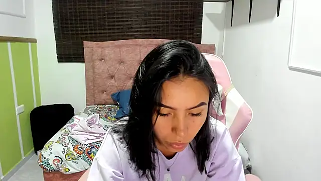 Snapshot of julieta_fn chatting on June 25, 2026, 2:54 pm julieta fn online show from June 25, 2026, 2:54 pm