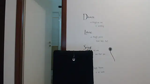 Snapshot of Eva_Eldis chatting on September 29, 2025, 1:05 pm Eva Eldis online show from September 29, 2025, 1:05 pm