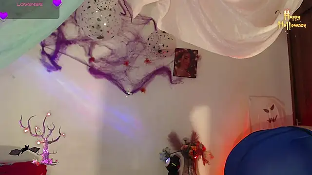 Snapshot of alaia_sweetxxx chatting on November 1, 2025, 12:01 am alaia sweetxxx online show from November 1, 2025, 12:01 am