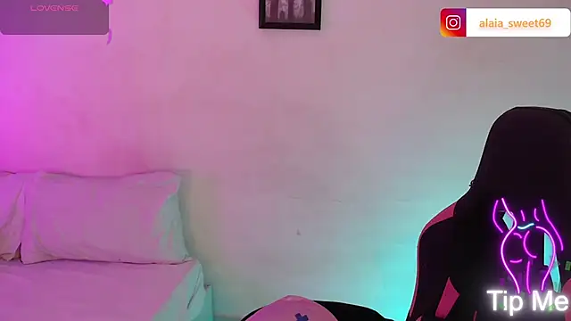 alaia sweetxxx online show from May 5, 2026, 9:56 pm