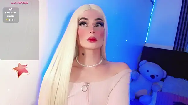 Snapshot of Irina_milkmaid chatting on March 17, 2025, 7:02 am Irina milkmaid online show from March 17, 2025, 7:02 am