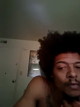 Snapshot of Locdawgg11 chatting on June 6, 2026, 5:06 pm Locdawgg11 online show from June 6, 2026, 5:06 pm