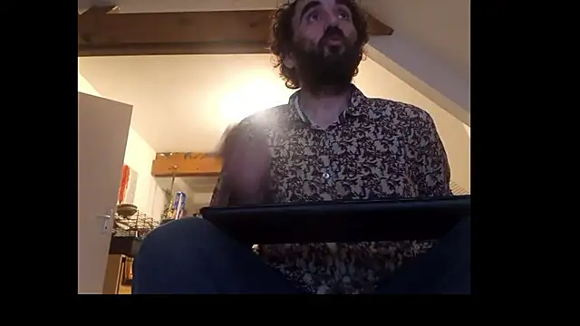 Snapshot of Mastersanges chatting on August 3, 2026, 10:13 pm Mastersanges online show from August 3, 2026, 10:13 pm