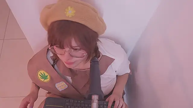 Snapshot of Neekito_ chatting on November 11, 2025, 7:58 pm Neekito online show from November 11, 2025, 7:58 pm