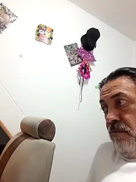 Snapshot of jeans_and_emma chatting on November 15, 2025, 2:42 am jeans and emma online show from November 15, 2025, 2:42 am