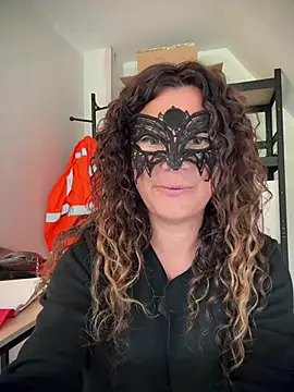 Loveblackzilla online show from March 12, 2026, 12:22 pm