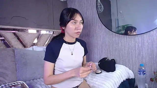 Miaa Lee7 online show from March 11, 2026, 8:37 pm