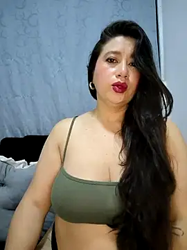 Snapshot of Sexy_Tifany chatting on November 7, 2025, 4:12 am Sexy Tifany online show from November 7, 2025, 4:12 am