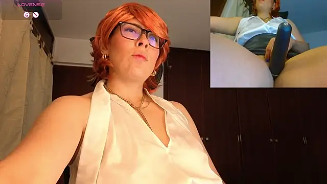 sophia dumont online show from September 8, 2025, 11:37 pm