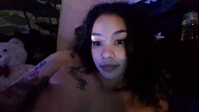 tastylolaaa online show from February 4, 2025, 1:16 pm