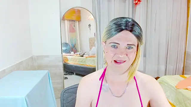 Dolldirtyxxx online show from May 6, 2026, 12:08 am