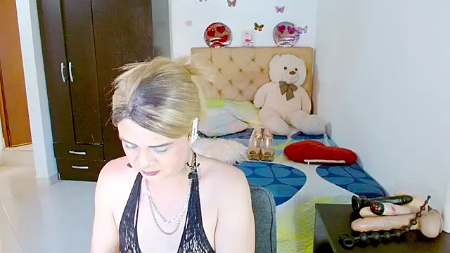 Dolldirtyxxx online show from June 27, 2026, 10:15 pm