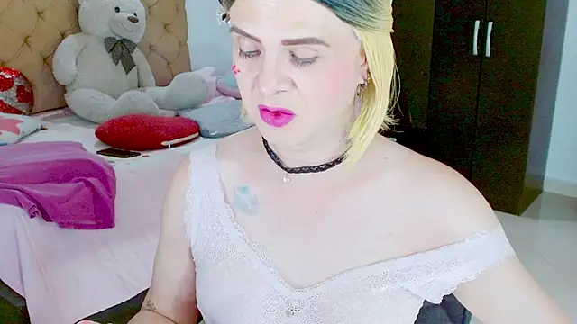 Dolldirtyxxx online show from July 8, 2026, 11:31 pm