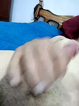 Snapshot of V3rgara1888 chatting on December 3, 2025, 6:17 pm V3rgara1888 online show from December 3, 2025, 6:17 pm