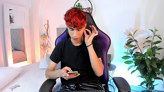 NovaaWheler online show from March 2, 2025, 4:28 am