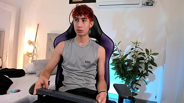 NovaaWheler online show from March 7, 2025, 4:46 am