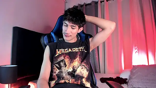 NovaaWheler online show from October 4, 2025, 7:12 pm