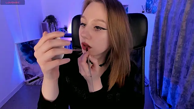 DariaTate online show from March 13, 2025, 6:23 pm