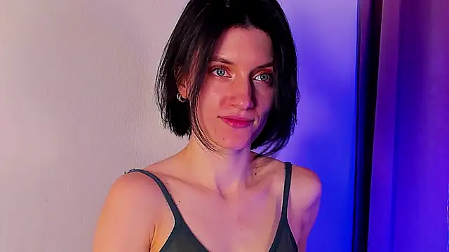 roxy riot  online show from February 13, 2025, 8:17 am